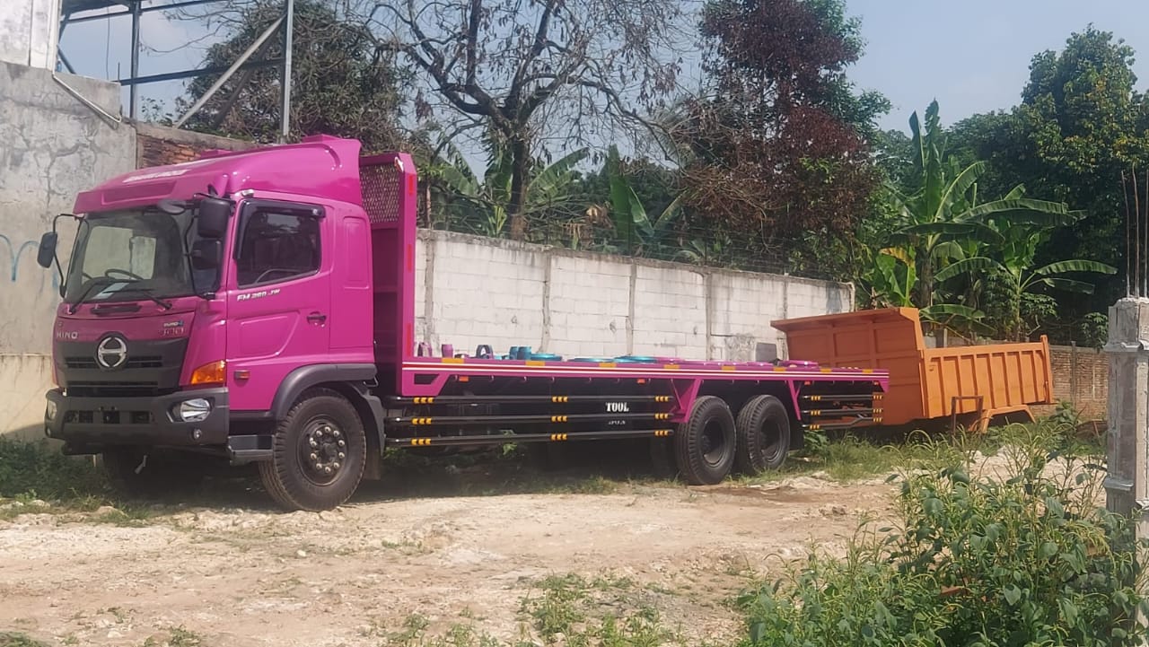 Karoseri Trailer + Box Besi 3